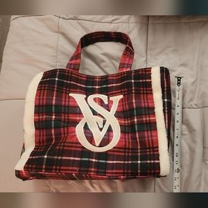 VICTORIA'S SECRET Red Plaid Holiday VS LOGO Plaid Tote Bag